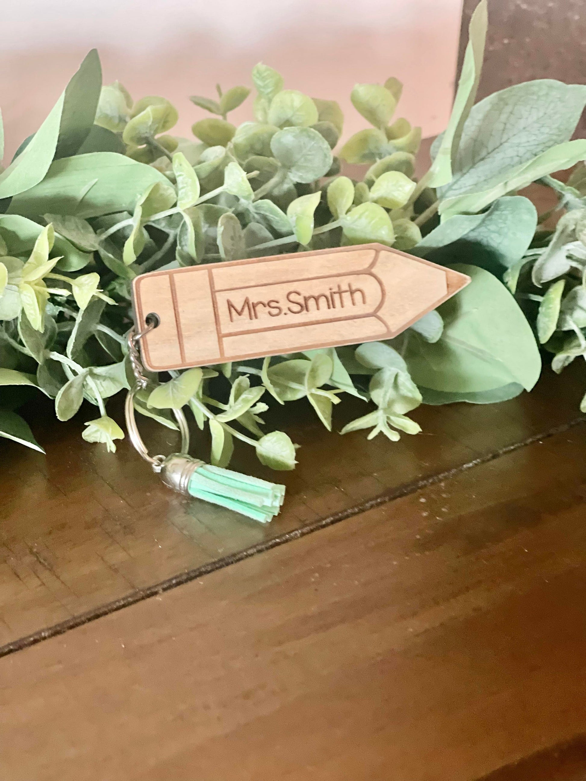 Teacher Gift Set - Personalized Desktop Teacher Apple Sign - Personalized Teacher Keychain - Gifts for Teachers Teacher Gift - Teacher Box